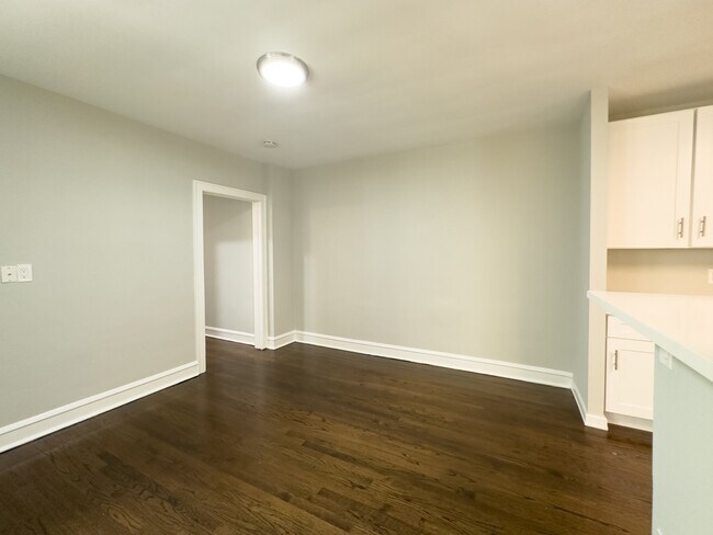 Building Photo - 5259 W Nelson St