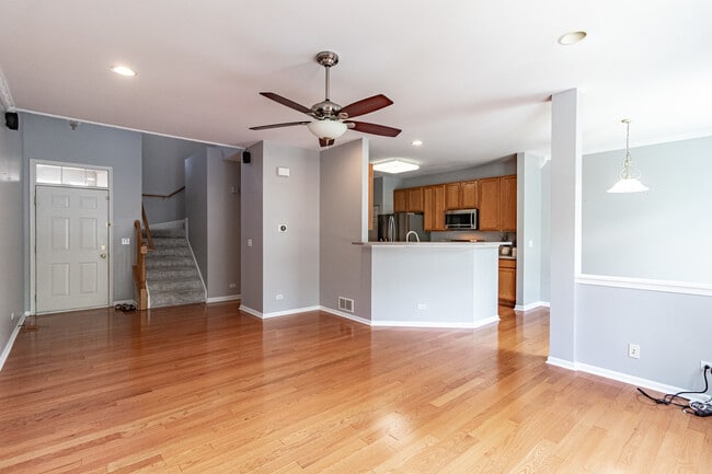 Building Photo - 403 Shadow Creek Dr