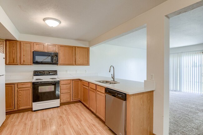 Building Photo - 7261-7265 Dorchester