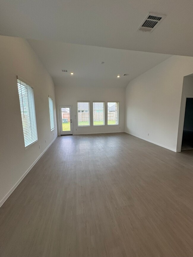Building Photo - 6419 Seafoam Lake Dr