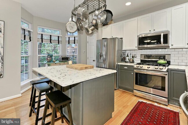 Building Photo - 265 Medlock Ln