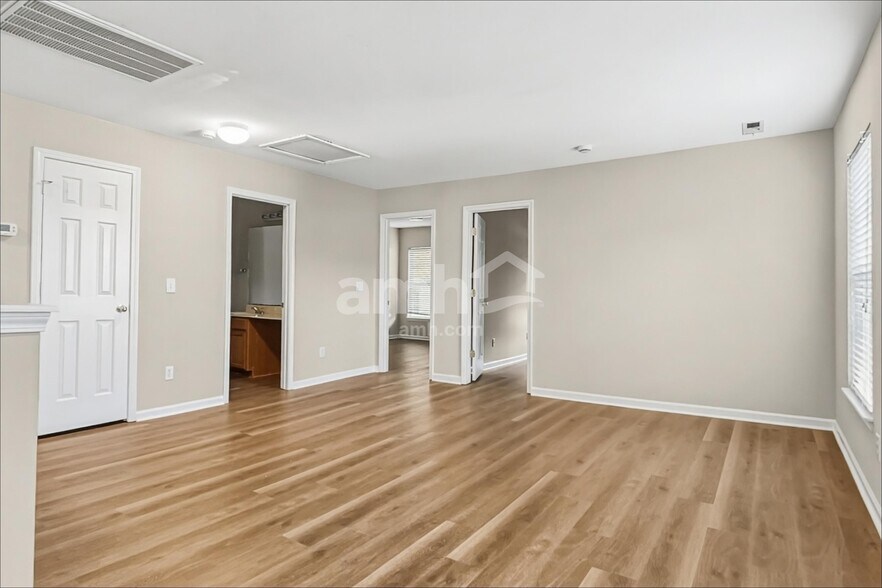 Building Photo - 5145 Torrey Ln