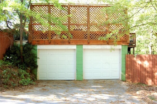 Building Photo - 1228 Grant St SE