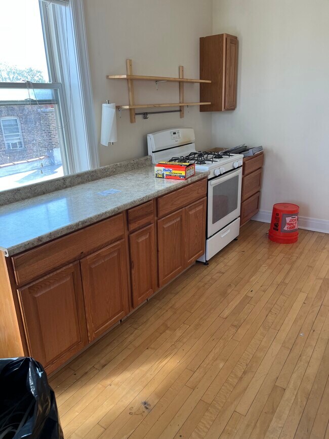 Building Photo - 4215 N Francisco Ave