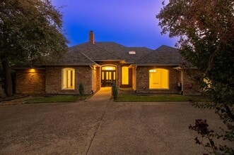 Building Photo - 5738 Deseret Trail