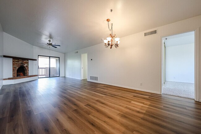 Building Photo - 3031 N Civic Center Plaza