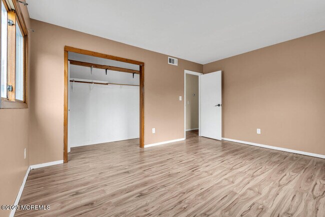 Building Photo - 1841 2nd Ave