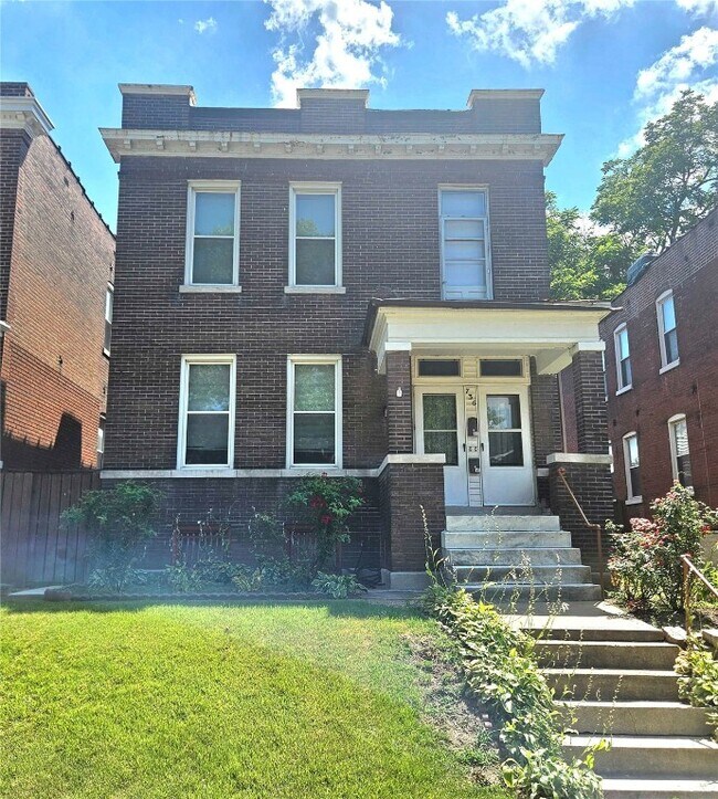 Primary Photo - 736 Dover Pl