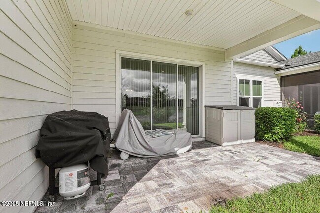 Building Photo - 118 Carousel Dr
