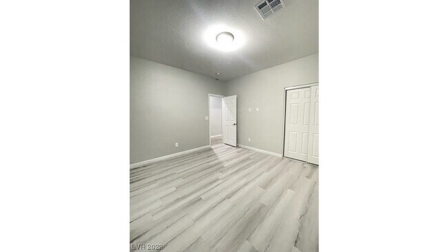 Building Photo - 4966 Andover Dr