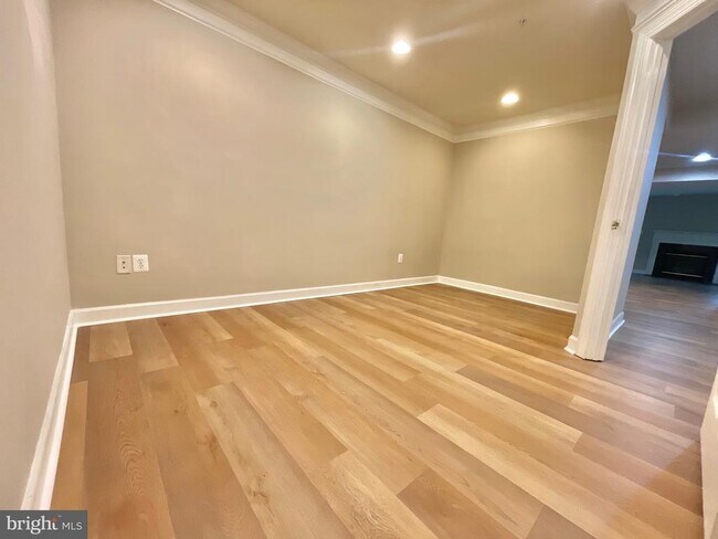 Building Photo - 3550 Tabard Ln