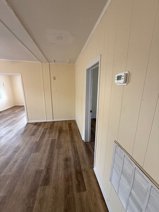 Building Photo - Downtown Wilmington - 3 Bedroom House