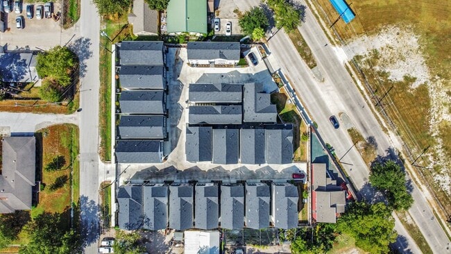 Building Photo - 4510 Old Yale St