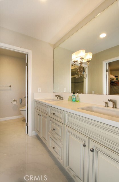 Building Photo - 3005 La Paz Ln