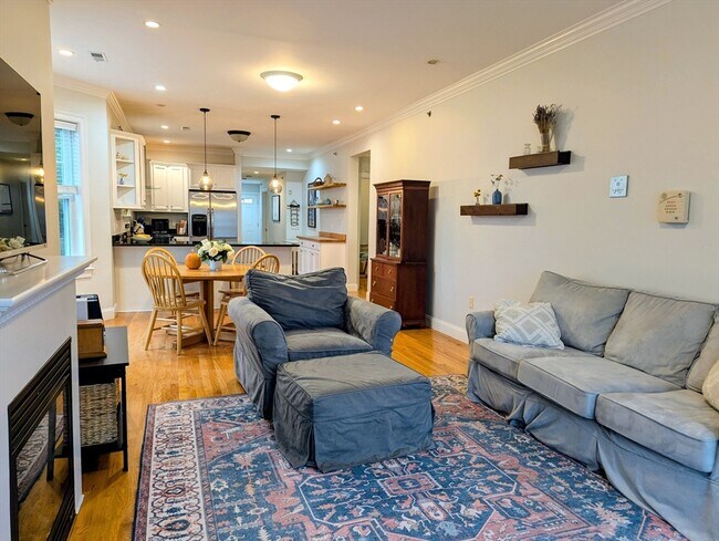 Building Photo - 17 Lafield St