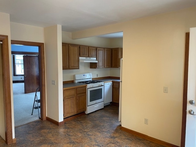 Kitchen - 19 1/2 Central St