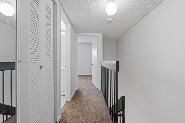 Building Photo - 319 NW 109th Ave