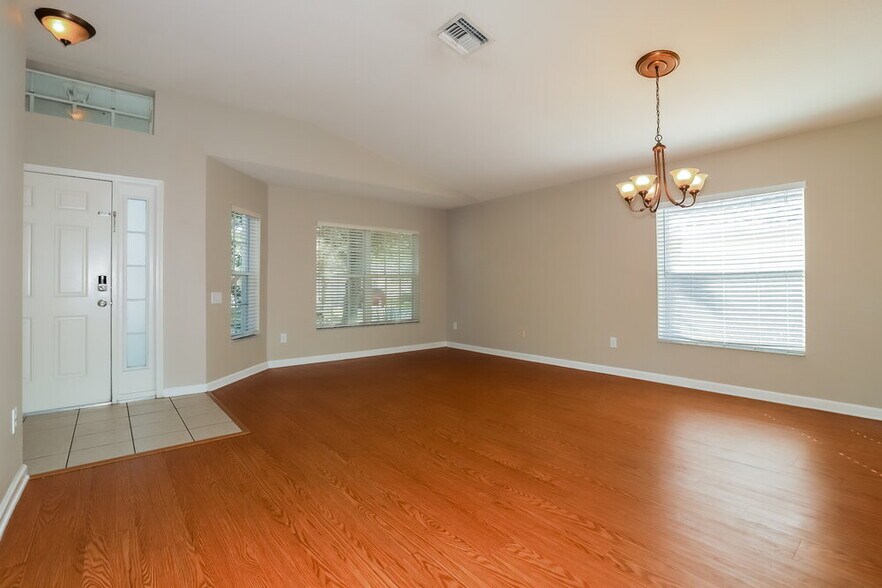 Building Photo - 11424 Misty Isle Ln