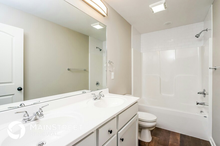 Building Photo - 2061 Paddle Wheel Dr