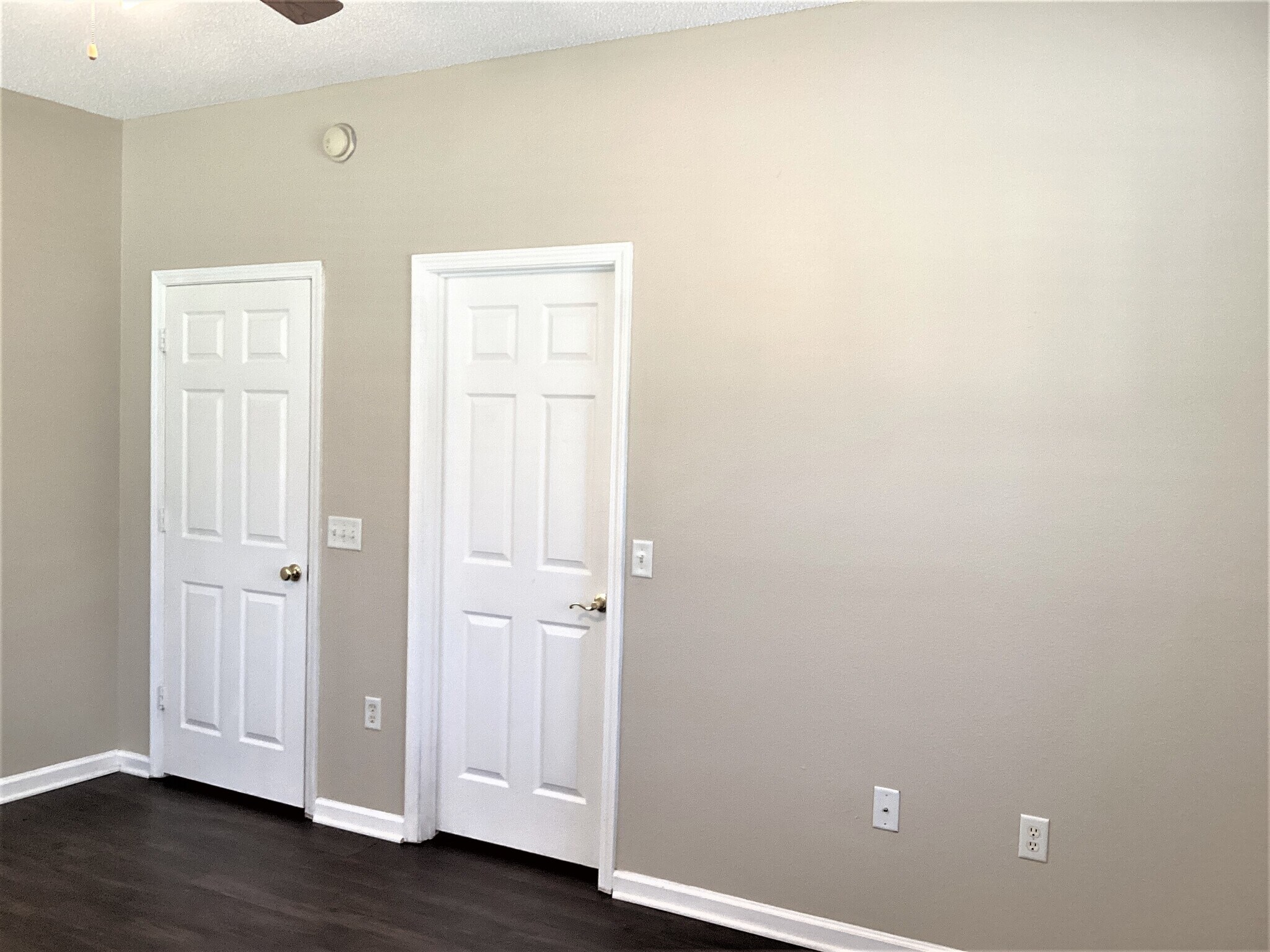 Building Photo - 305 Antigua Dr