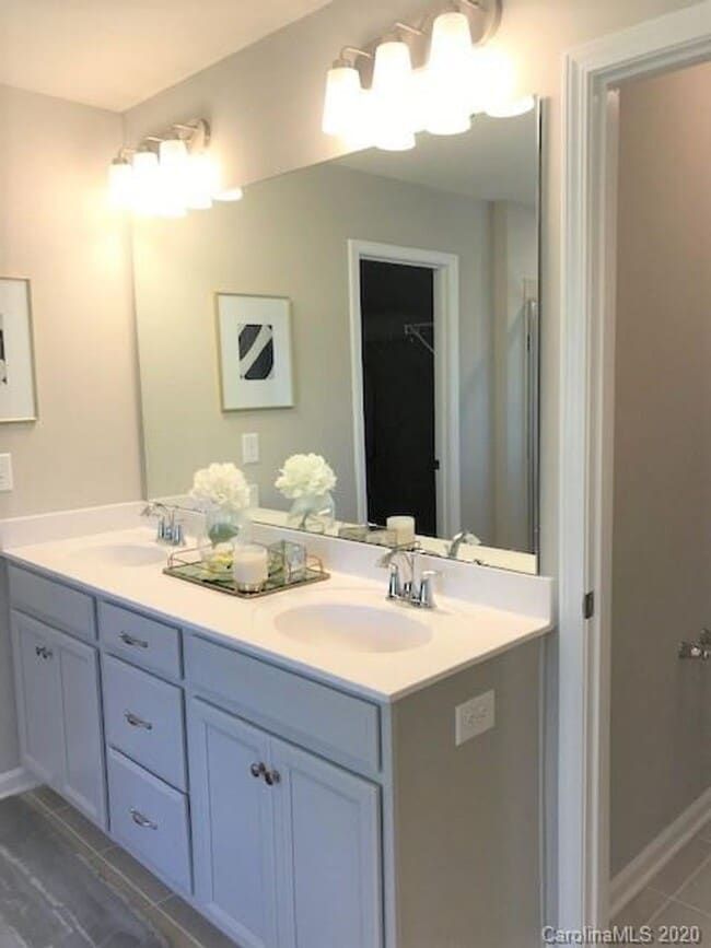 Building Photo - Coming Soon! 5BR/4.5BA | Newly Renovated Single Family Home | In Cortona!