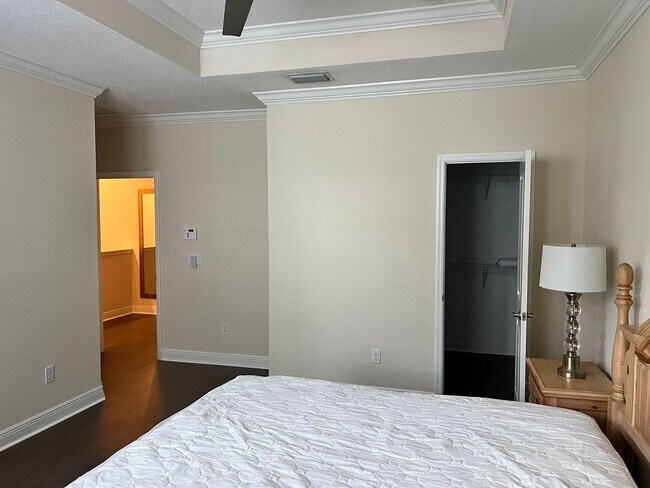 Building Photo - 115 N Arrawana Ave