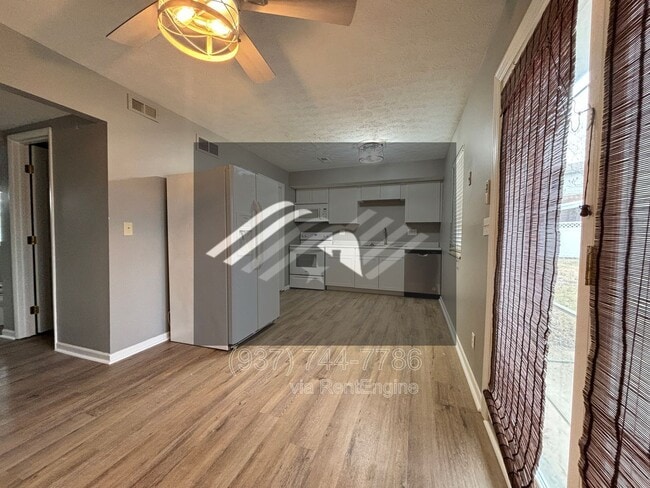 Building Photo - 1173 Navaho Dr