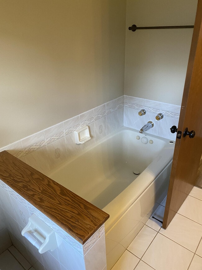 Building Photo - 18105 Milwaukee Ave