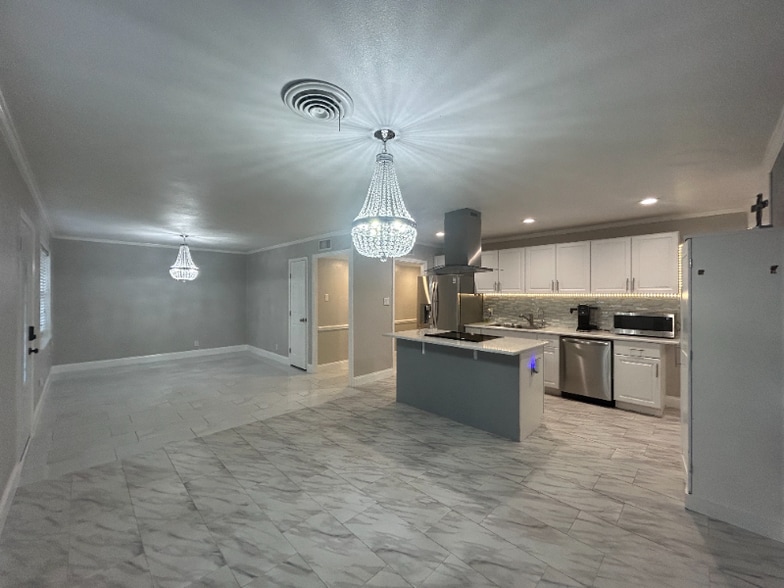 Building Photo - 2107 Tecumseh Trce