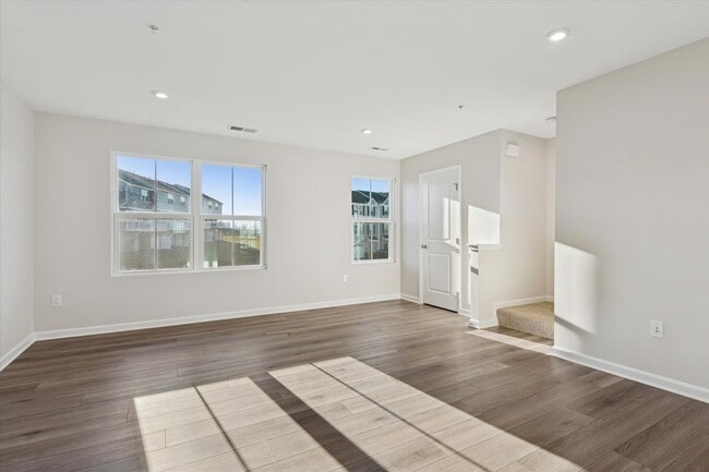 Building Photo - Brand-New Ryan Homes End Unit Townhome – Be the First to Move In!