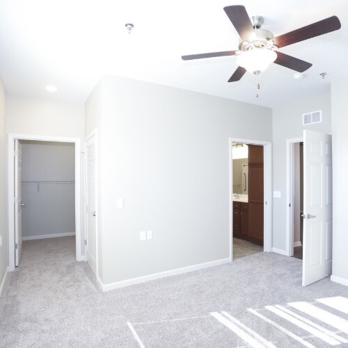 Building Photo - 620 S Oakland Ave