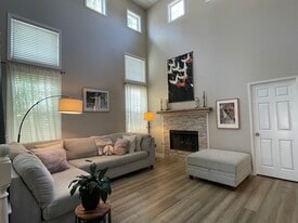 Building Photo - 3041 Rancho La Presa