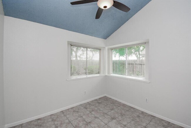 Building Photo - 20534 Cocoplum Dr