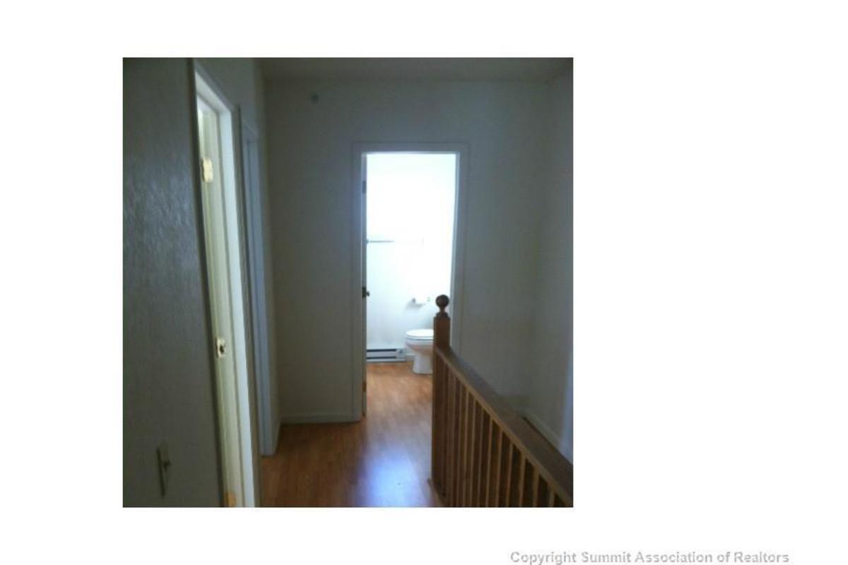 Building Photo - 813 Castello Ave