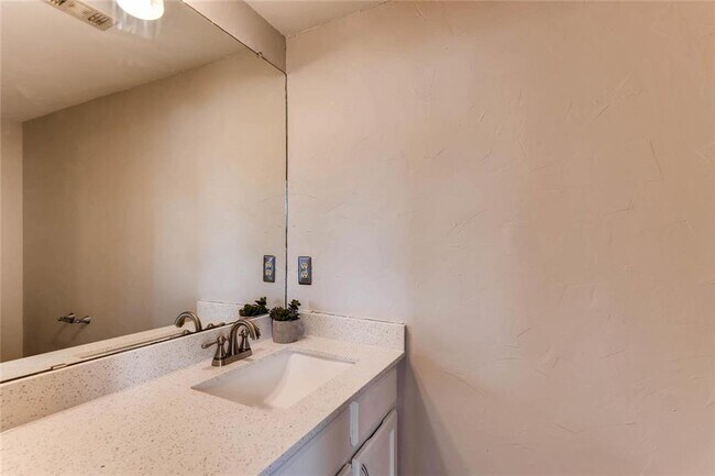 Building Photo - 8901 Jesse James Dr