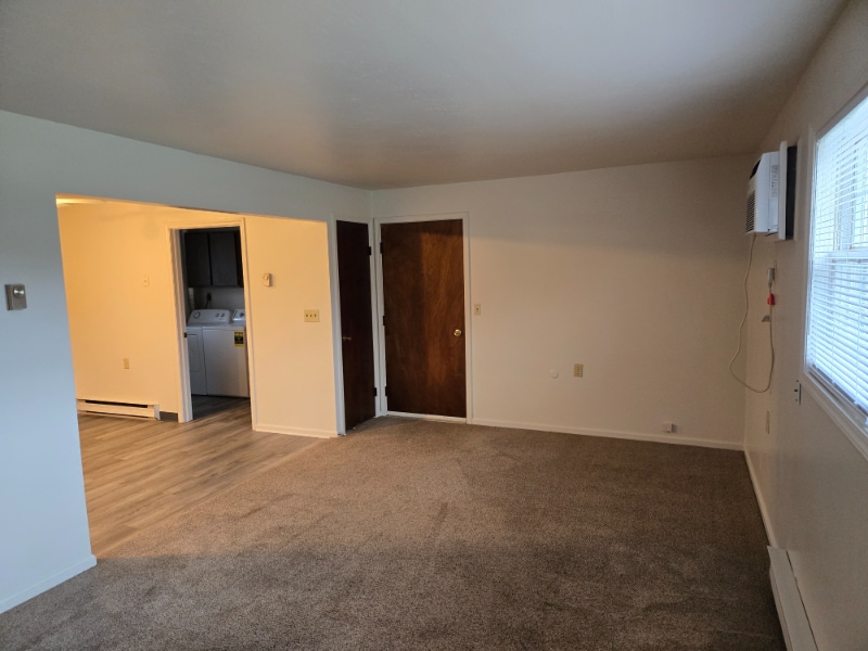 Building Photo - 1341 E Highland Ave