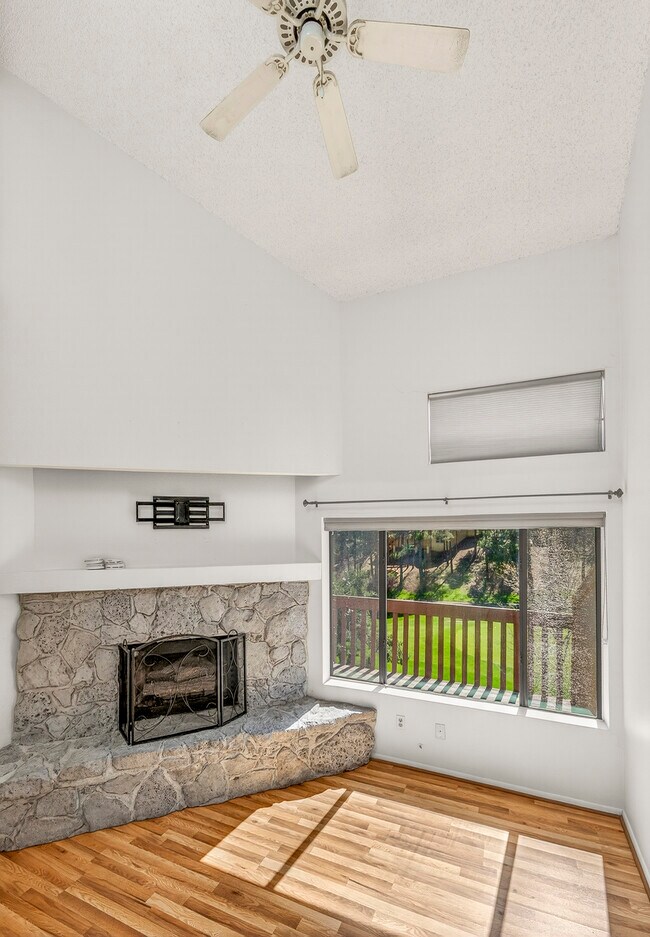 Building Photo - 2324 N Whispering Pines Way