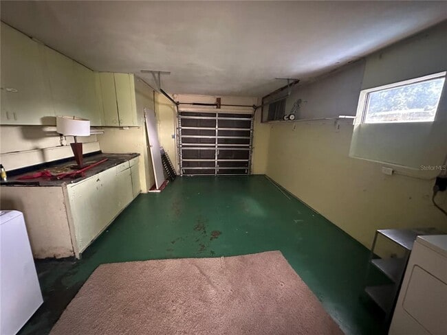 Building Photo - 918 Gloriosa Ave