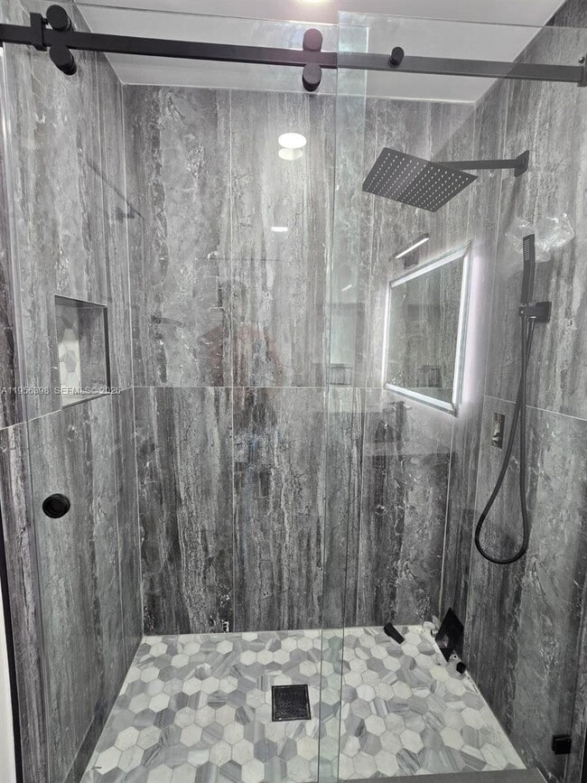 Building Photo - 1120 Parkside Green Dr