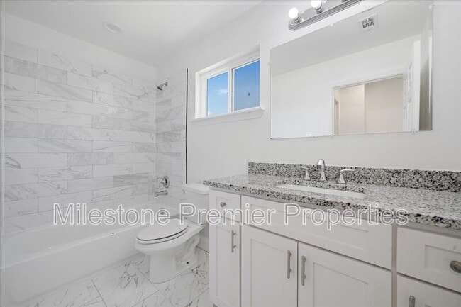 Building Photo - 3308 Moulton St