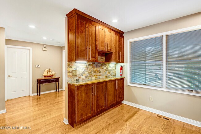 Building Photo - 85 E Water St