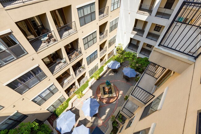 Landscaped Interior Courtyard - 1803 Broadway