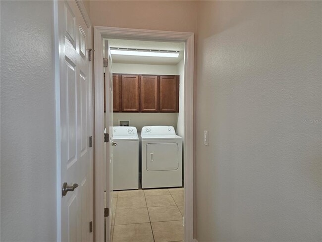 Building Photo - 4772 Silver Birch Way