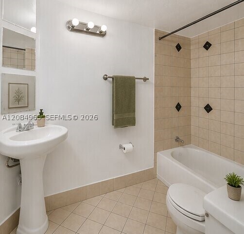 Building Photo - 1601 NE 191st St