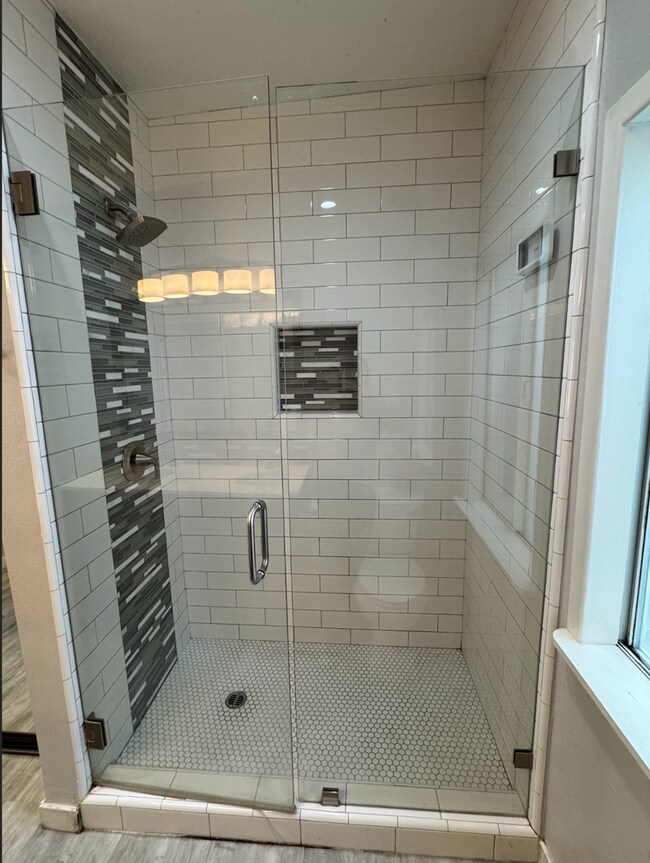 Building Photo - Beautiful 2-Bedroom Townhome in Stevenson Ranch!