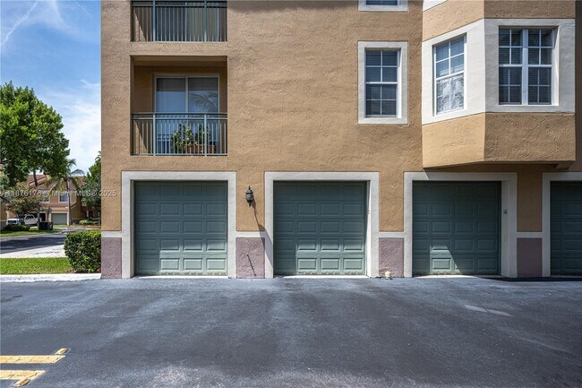 Building Photo - 11780 St Andrews Place