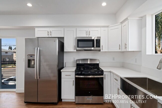 Building Photo - 6336 Beck Ave