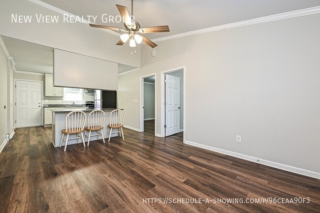 Building Photo - 302 E Hudson St