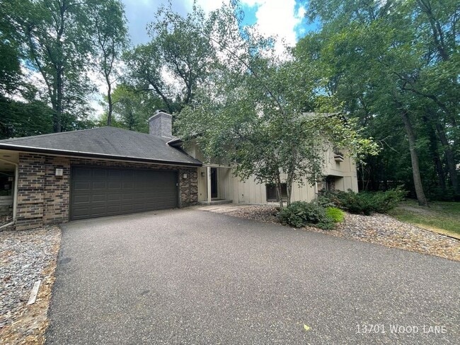 Building Photo - 13701 Wood Ln