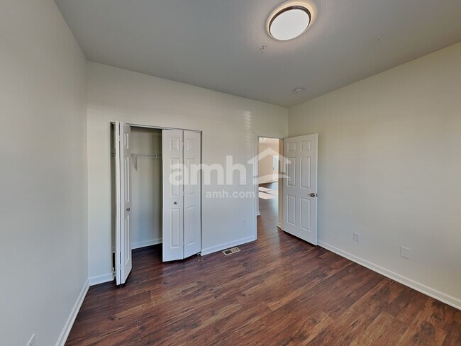 Building Photo - 337 Karst Cir